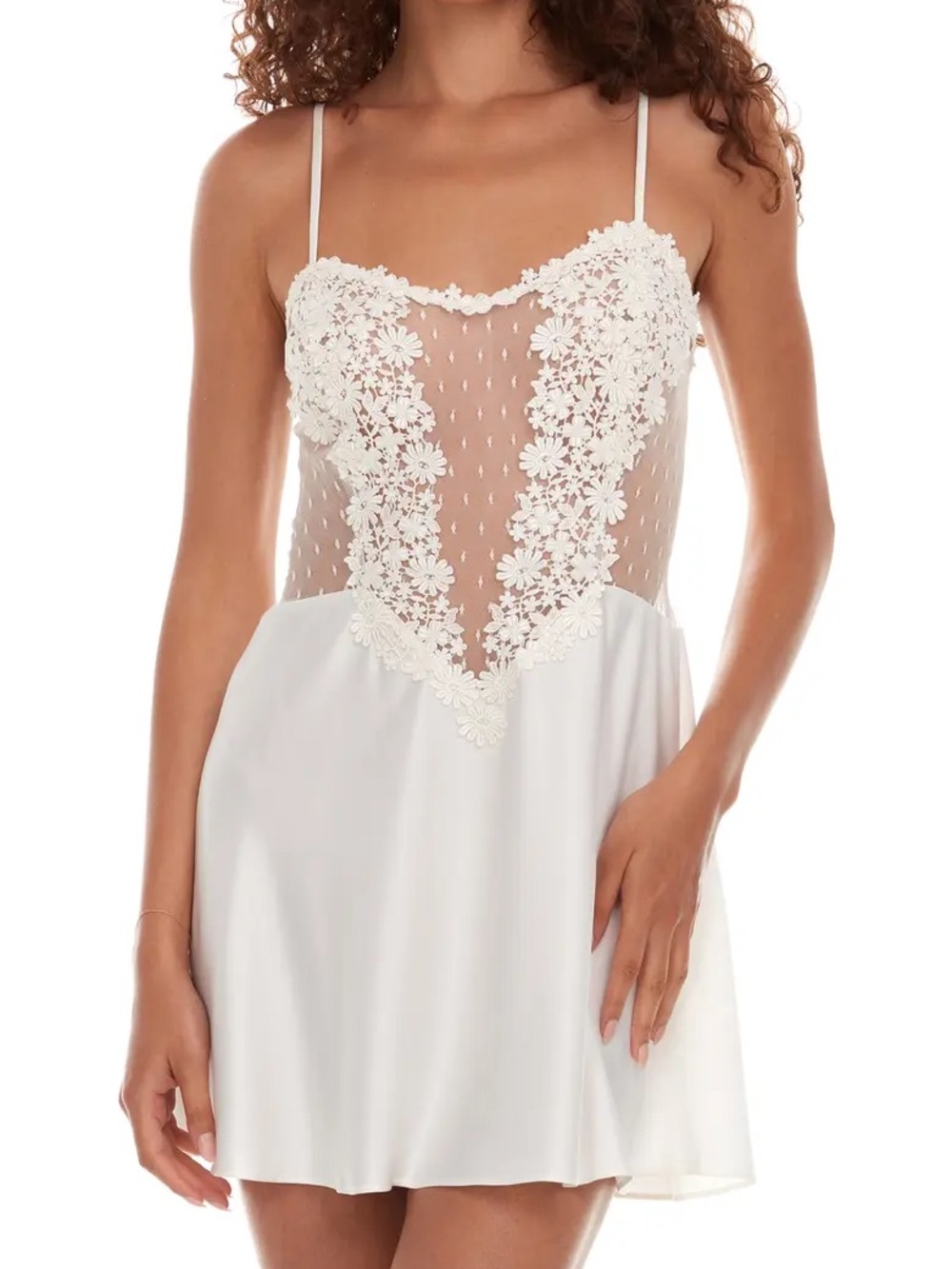 Flora Nikrooz Showstopper Chemise and Robe